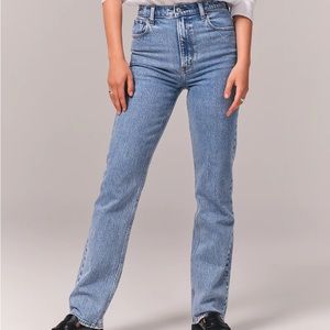 Abercrombie & Fitch Ultra High Rise 90s Straight Jean